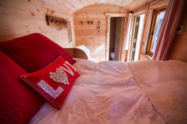 The Shepherds Hideaway In To The Woods 150914 09 Scaled 600x400